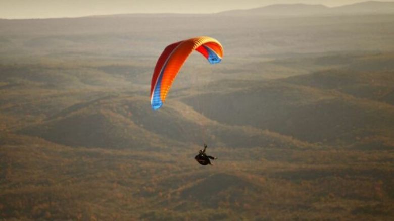 La Cumbre: Volaba en parapente y murió