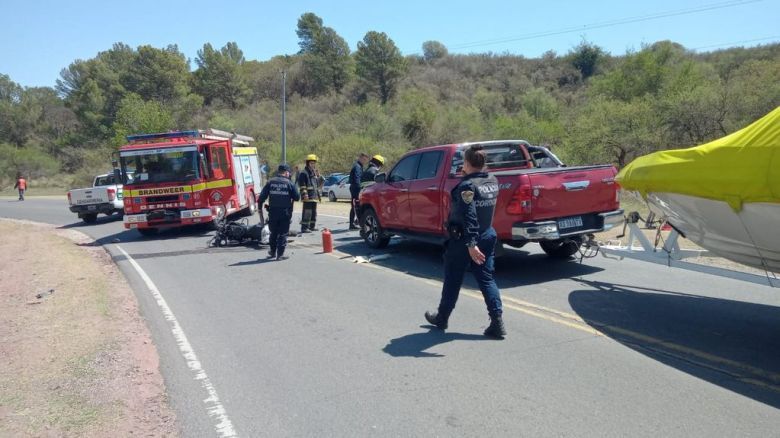 Villa del Dique: murió un motociclista de 50 años tras chocar contra una camioneta
