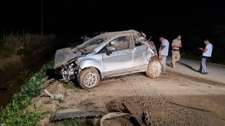 Un auto volcó y un niño sufrió  traumatismo de cráneo 