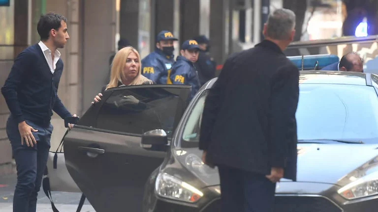 Cristina Kirchner presentó la recusación a la jueza María Eugenia Capuchetti en la causa que investiga el atentado en su contra