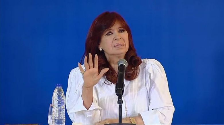 Cristina Fernández consideró "insostenible" la continuidad de la jueza Capuchetti