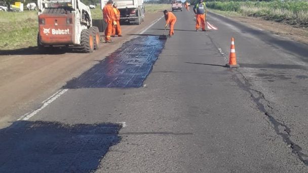 Repavimentan la ruta en Tío Pujio 