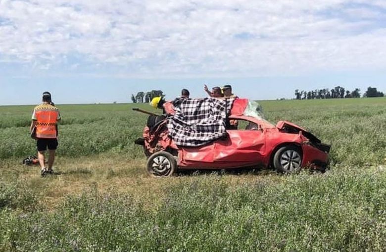 Un joven de Vicuña Mackenna perdió la vida tras volcar con el auto