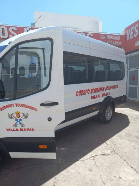 Bomberos Voluntarios presentaron una nueva unidad 