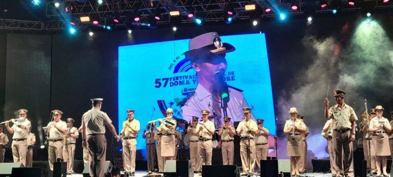 Los Nocheros y Soledad Pastorutti se presentaron en el escenario de Jesus Maria