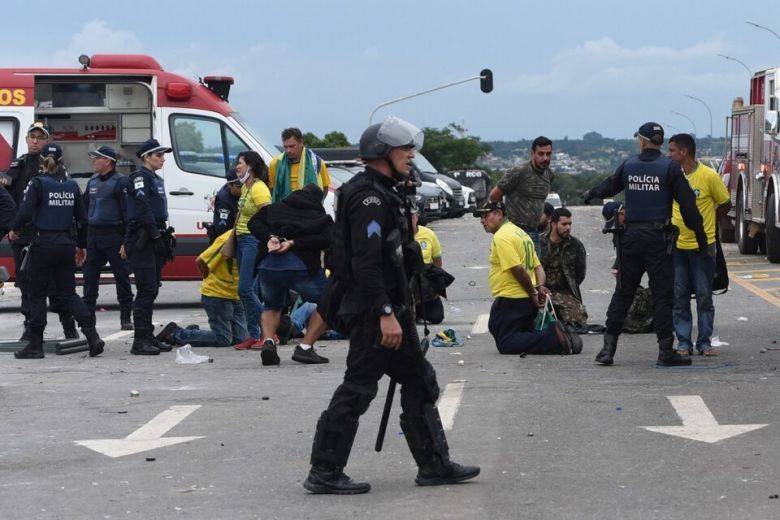 Intento de golpe en Brasil: desmontan el campamento de bolsonaristas frente al cuartel del Ejército