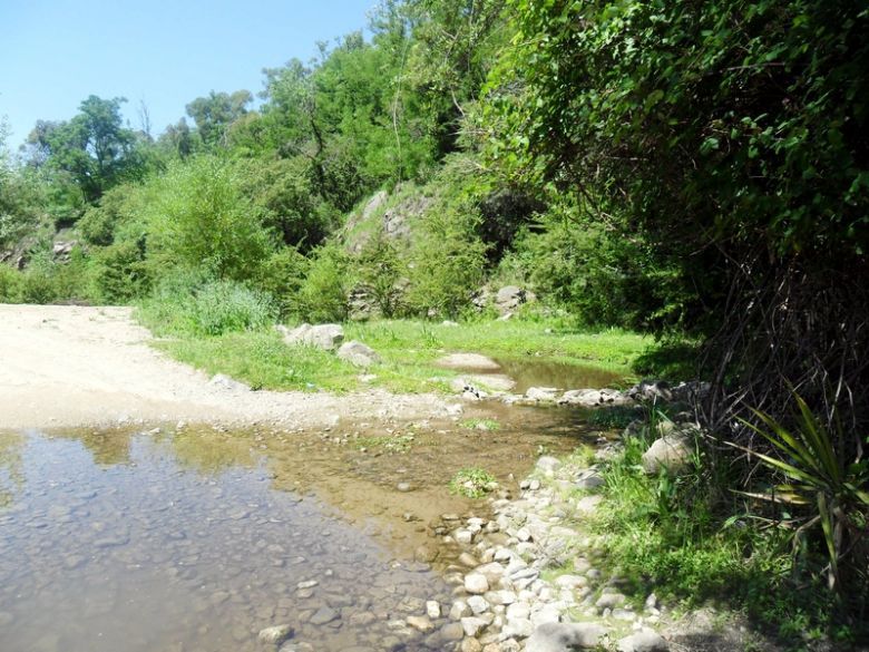 Localidades de Sierras Chicas siguen sin agua