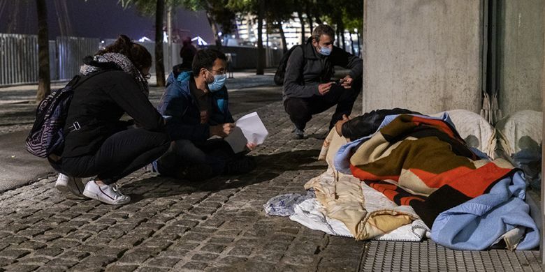 Indec: 3 mil personas duermen en la calle y 273 mil en viviendas colectivas