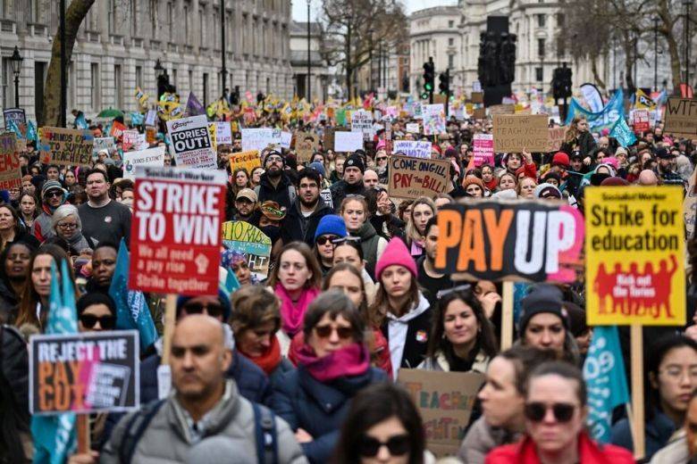 Reino Unido: trabajadores luchan por mejores ingresos 