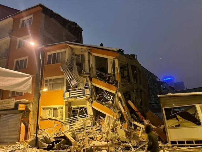Terremoto: hay 600 muertos en Turquía y Siria 