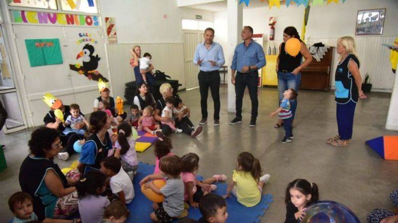 Jardines maternales: niños hoy volvieron a sus salitas 