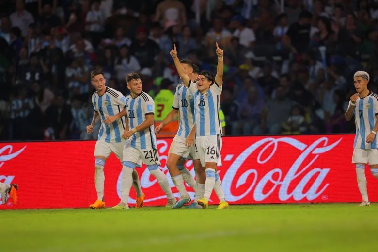 La Selección Argentina Sub 20 le ganó 3-0 a Guatemala y pasó de ronda