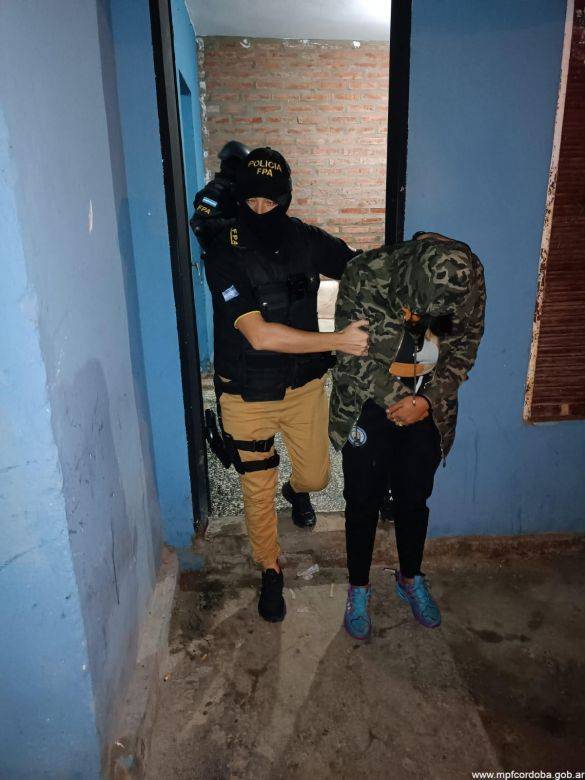 Barrio Las Playas: dos detenidos tras secuestrar cocaína y marihuana