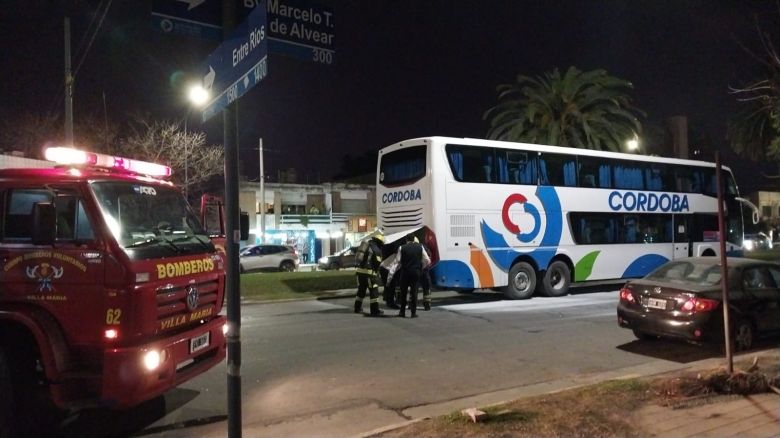 Se prendió fuego un colectivo de la empresa Coata 