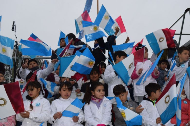 Río Cuarto: Schiaretti presidió los actos por el Día de la Bandera