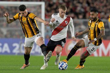 Copa Libertadores: River derrotó a The Strongest de Bolivia y pasó a octavos