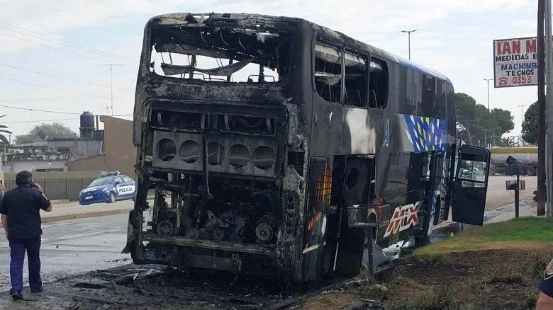 Se incendió un Córdoba Coata en Villa María