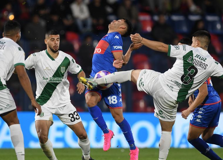 Banfield venció a Tigre y se quedó con tres puntos 