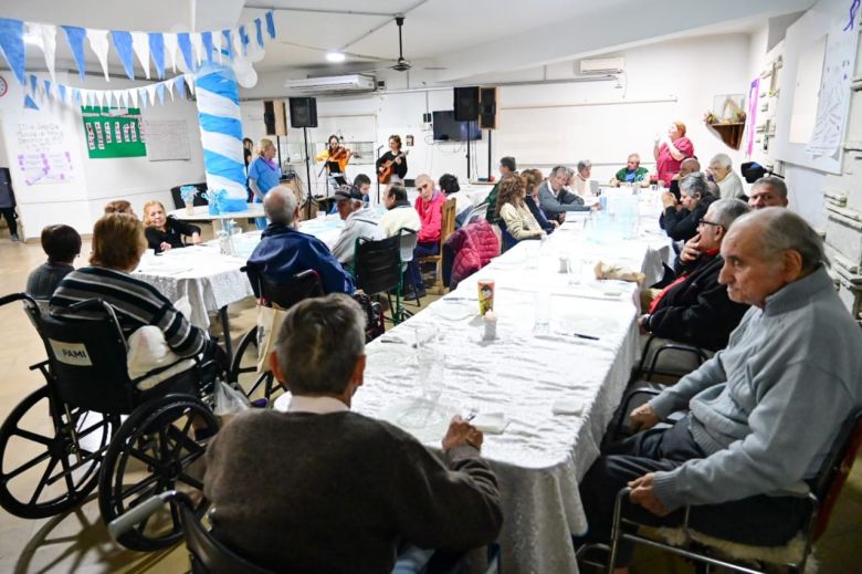 El Hogar de Ancianos Roberto Velo de Ípola celebró su 89° aniversario