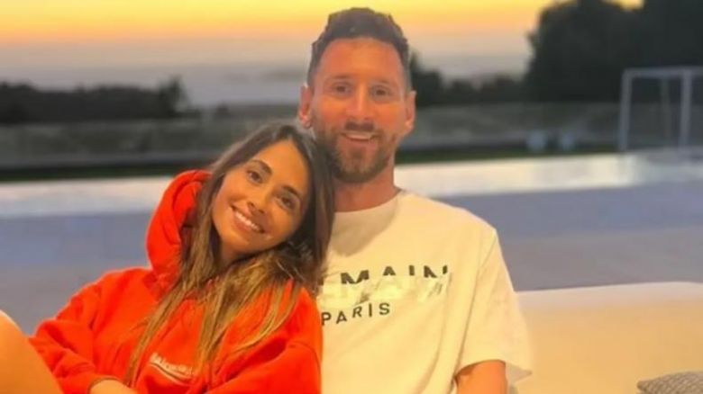 Antonela Roccuzzo y Lionel Messi y su postal en la playa