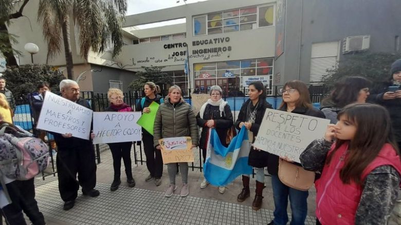 Marcharán en apoyo al director del colegio José Ingenieros