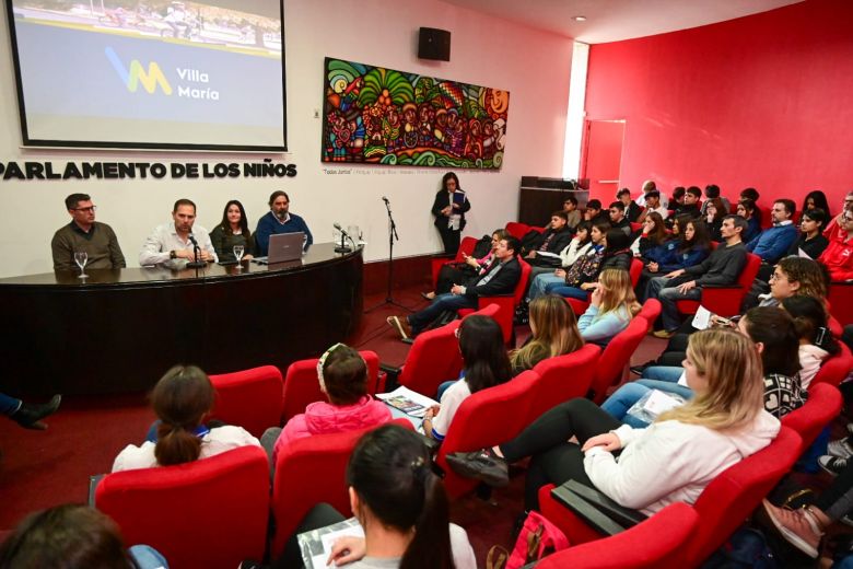 La Jornada de Movilidad Sustentable reunió a estudiantes y especialistas