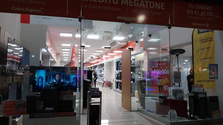  Robaron más de 30 celulares en un comercio de la ciudad