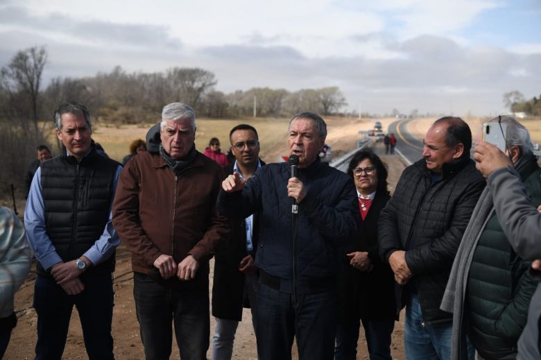 Schiaretti habilitó un nuevo tramo pavimentado de la RP 23