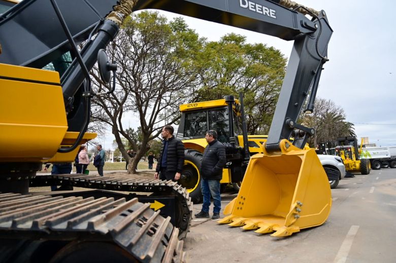 El municipio presentó las maquinarias del Centro de Gestión Ambiental