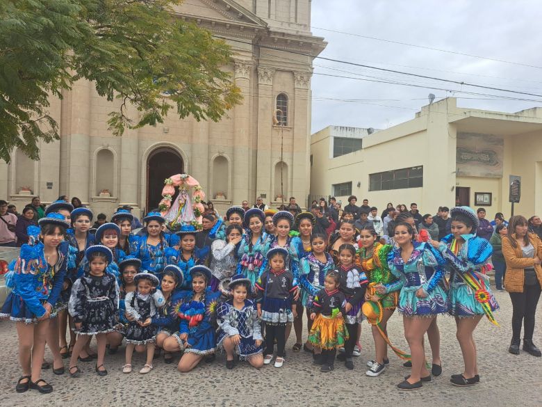 Villa Nueva: la comunidad boliviana festejó a la Virgen de Urkupiña