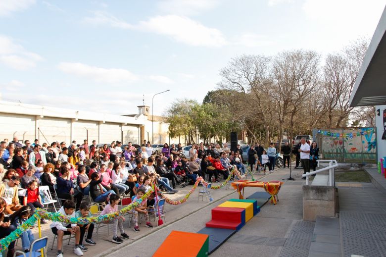 El jardín municipal María Elena Walsh celebró su 8° aniversario