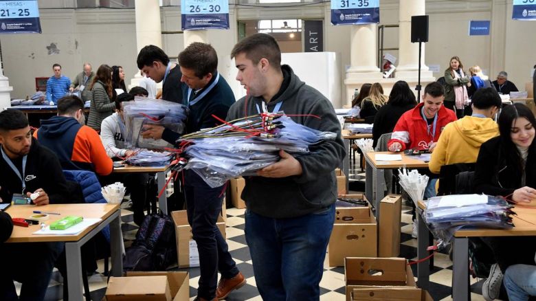 La Justicia advirtió que los partidos son responsables por la falta de boletas