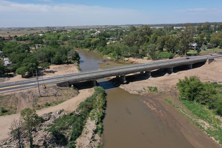 Schiaretti inauguró el nuevo puente que une a las dos Villas