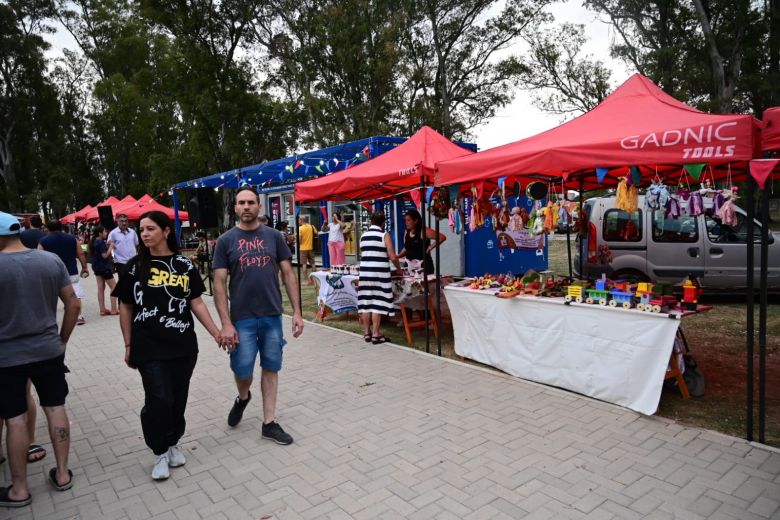 El Mercado Impulsar ya funciona en el Parque Pereira y Domínguez