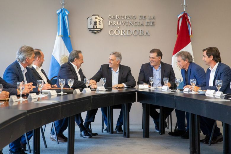 Martín Llaryora se reunió con representantes del sector turístico