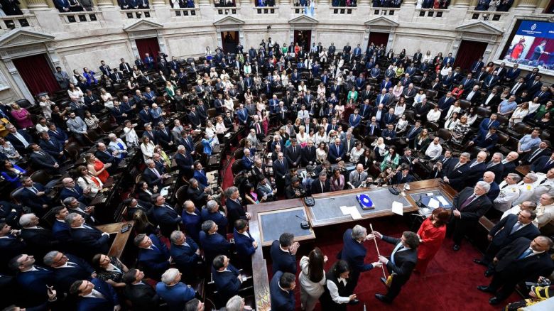 El Congreso avanza en el armado de la bicameral mientras espera el DNU