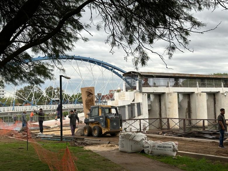 Avanzan las obras de reconstrucción de veredas en la costanera