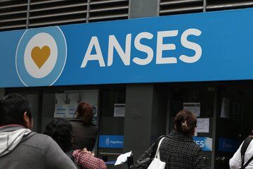 Denuncian 320 despidos de personal de planta permanente en la Anses