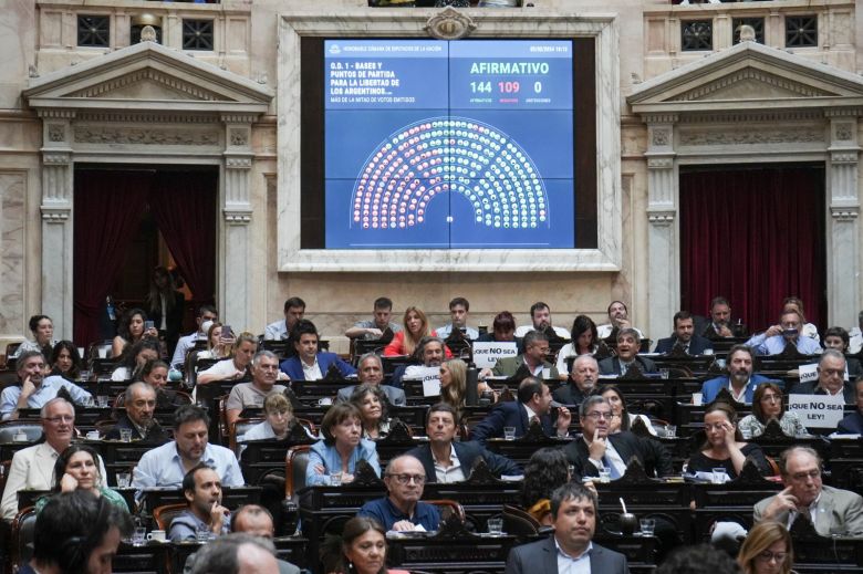 El Gobierno nacional celebró que los diputados acompañen la Ley Bases