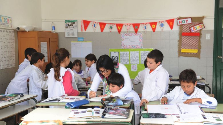 Santa Fe: lanzaron una convocatoria para un acuerdo por la alfabetización 