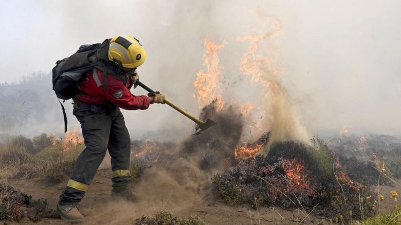 Incendio en Los Alerces: combate del fuego y monitoreo por tormentas eléctricas