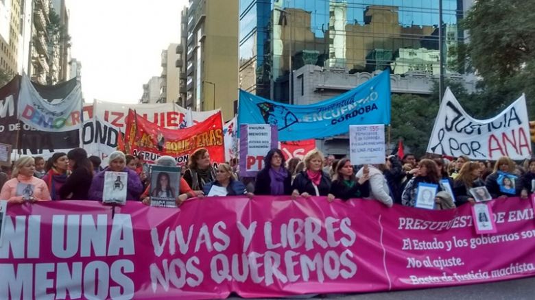 "Ni Una Menos": marcharon en Córdoba contra los femicidios y la violencia de género