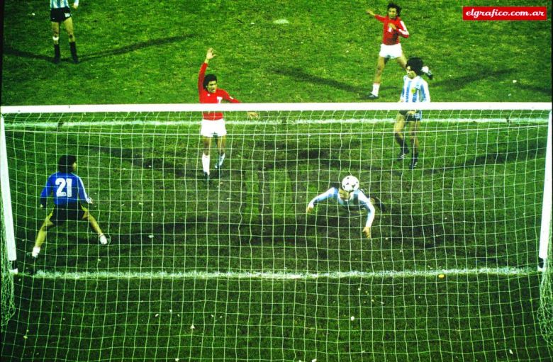 Argentina se clasifica a la final del Mundial de 1978 al golear por 6 a 0 a Perú