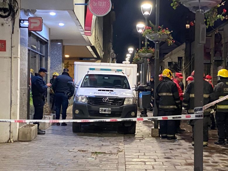 Dos estudiantes murieron en el incendio del edificio de Córdoba