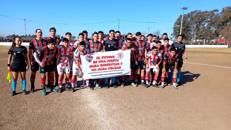 Alem ganó la primera final ante Alumni en La Leonera