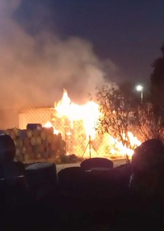 Monte Maíz: Incendio en el predio de la empresa Ingersoll