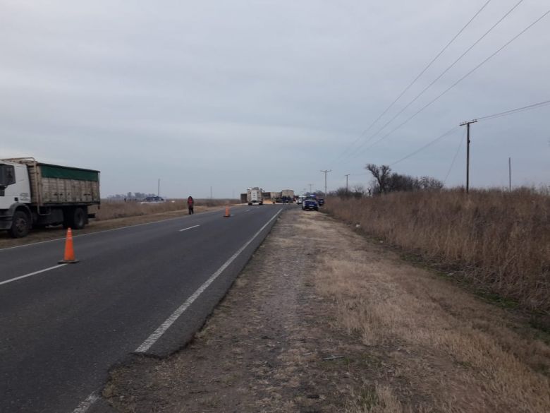 Accidente fatal en Pascanas: colisionaron 3 camiones 