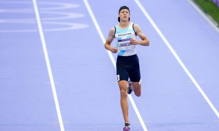 El argentino Elián Larregina se metió en la semifinales de los 400 metros