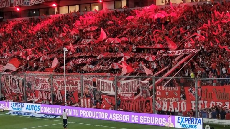 El arquitecto de la cancha de Independiente desmintió un peligro de derrumbe