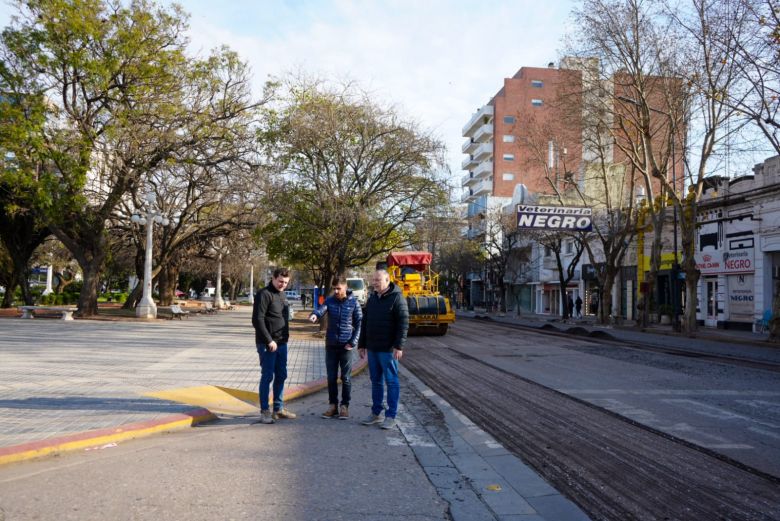 Comenzó la repavimentación de cuatro cuadras en barrio Centro